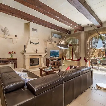 Levecca 1 - Gladiola Holiday home *