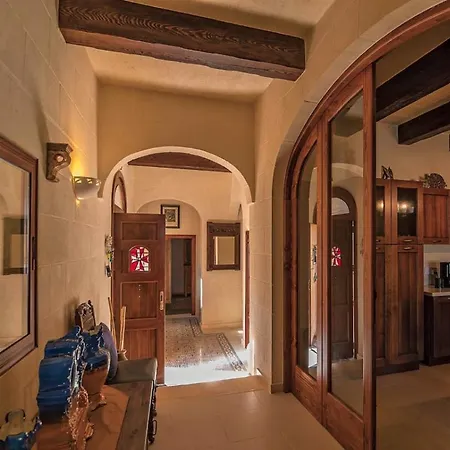 Levecca 1 - Gladiola Holiday home *