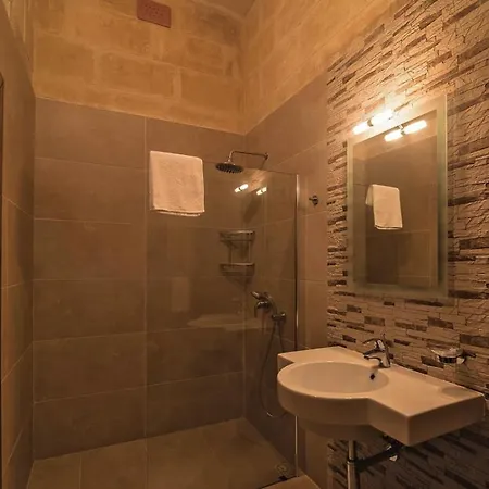 Levecca 1 - Gladiola Holiday home *